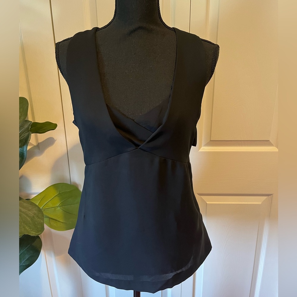 Zara Black Sleeveless V-Neck Blouse